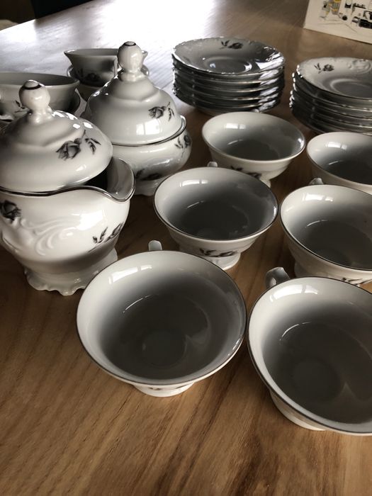 12 osobowy zestaw porcelanowy Wałbrzych