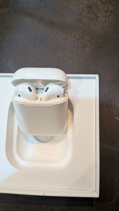 Продається Apple AirPods 1-2 покоління