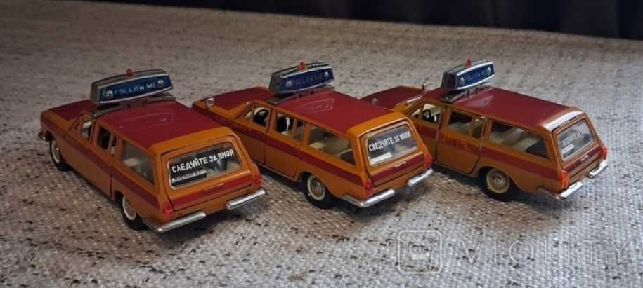 Три ГАЗ 2402 (є номерна А23) с оригінальними коробками