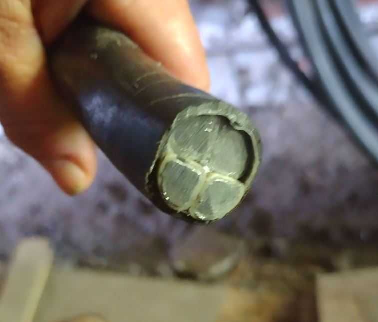 Kabel aluminiowy 4-żyłowy, 50m