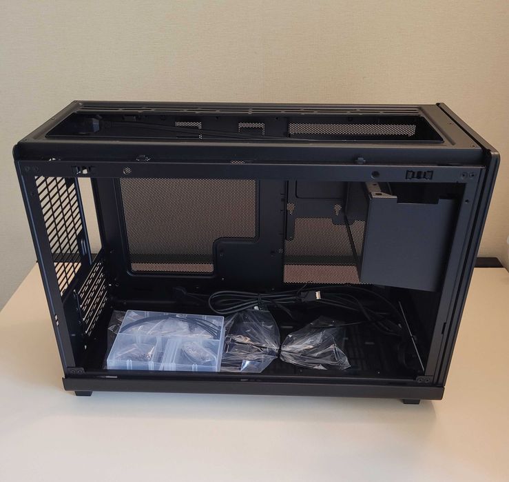 Корпус ПК - Lian LI A3 (A3X-WDG)