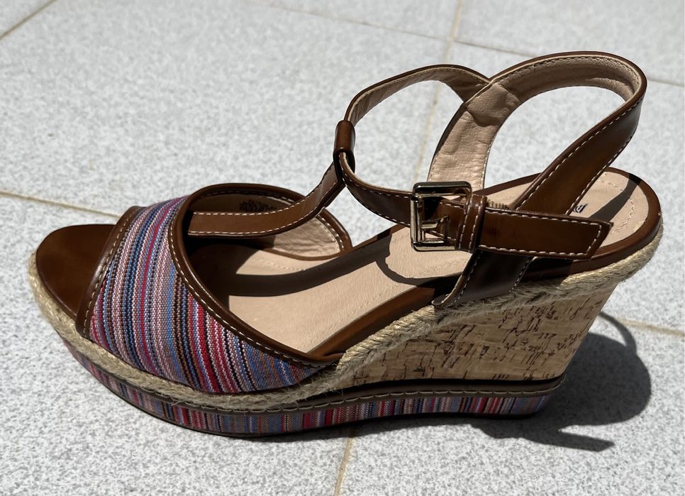 Sandálias rosa e castanho - super actual