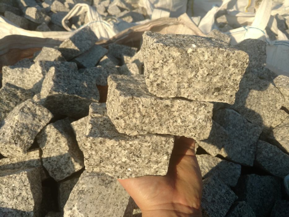 Granit połówka15x15x8 kostka granitowa brukowa kamień granitowy ziemia