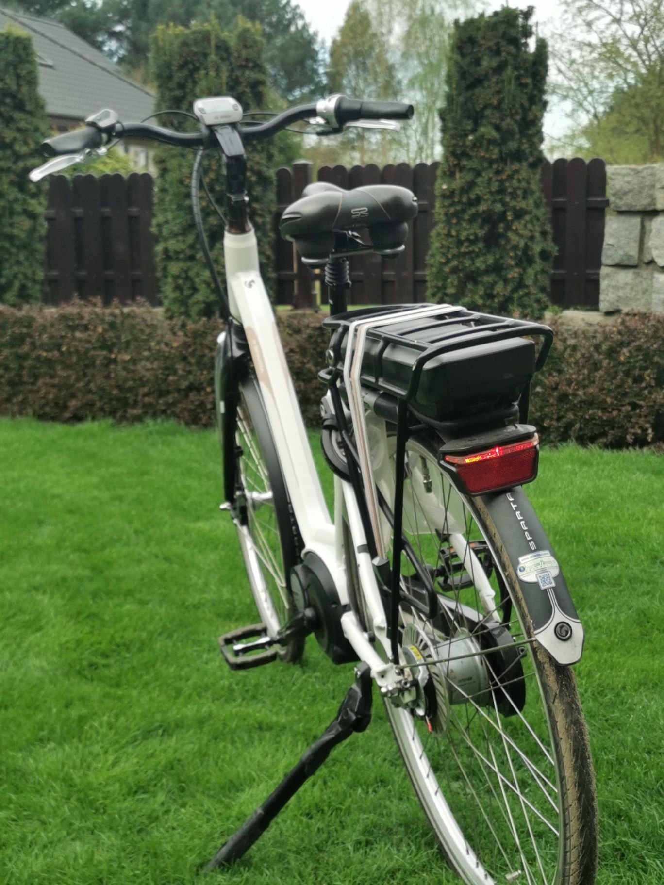 Holenderski rower elektryczny SPARTA napęd Bosch