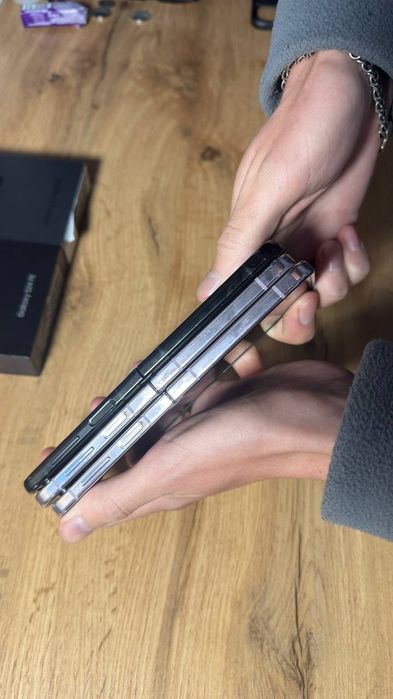 Samsung Z Fold 5 3
