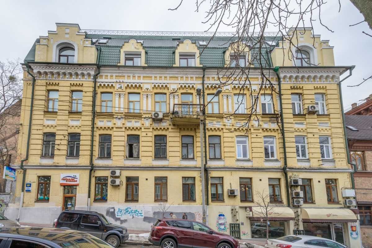 2к- квартира в центрі (Софіївська площа, майдан, хрещатик).