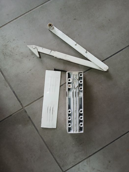 Samozamykacz Geze TS 2000