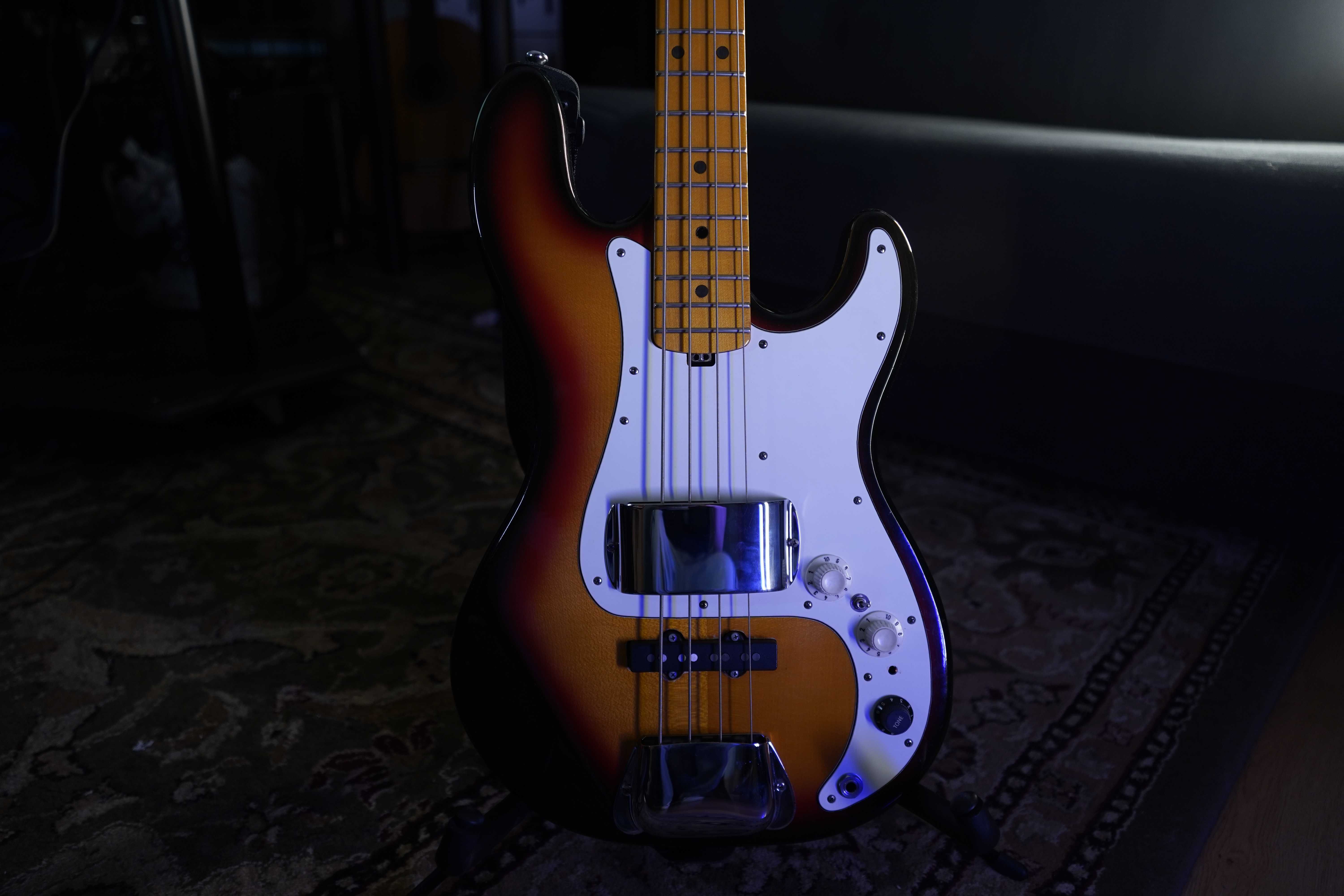 Gitara basowa Japan 70'- 80' Jazz Bass (part) IV + stojak + pasek DIY
