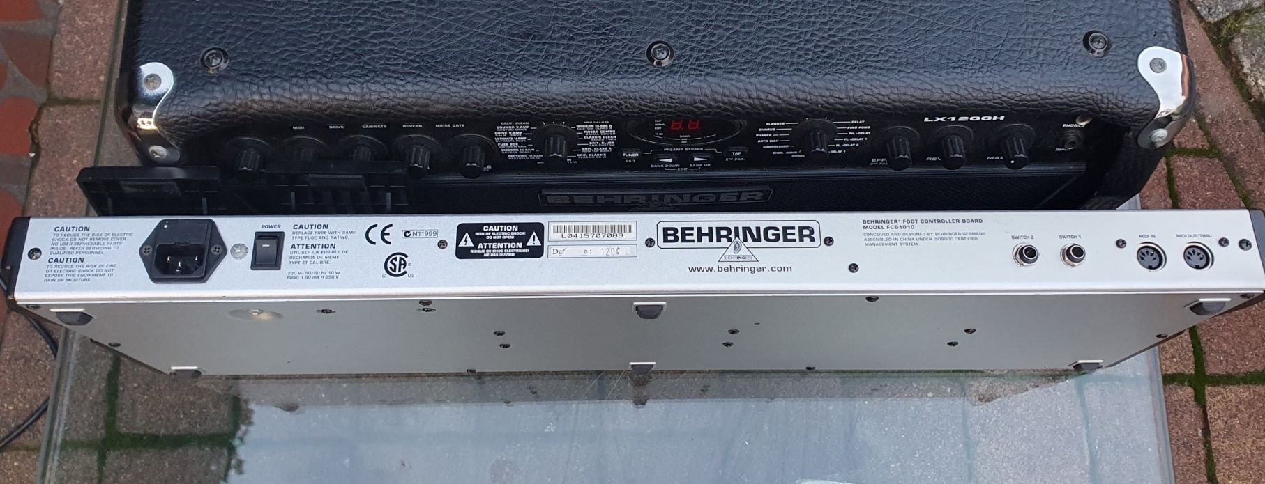 Behringer FCB1010 - kontroler nożny MIDI