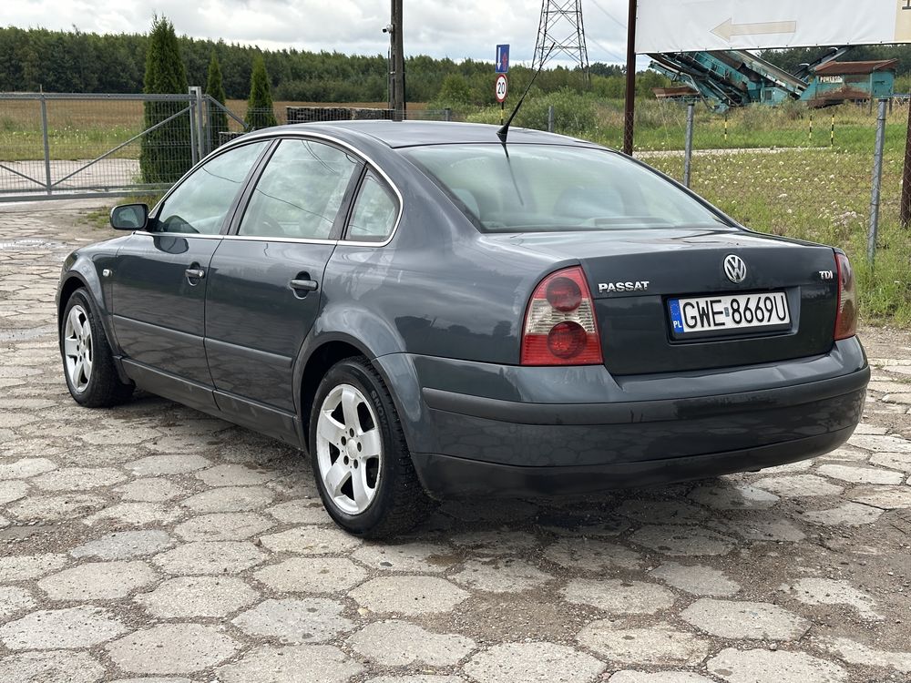 Volkswagen Passat B5 LIFT 2002r. 130km Automat, sedan, dobry stan!