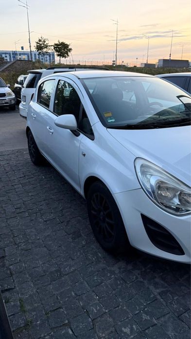 Opel Corsa 2011 рік 200 км , 1.4 бензін , міханіка