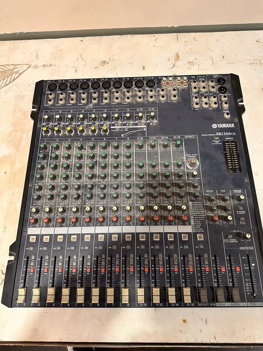 Yamaha MG166CX wysokiej jakości mikser