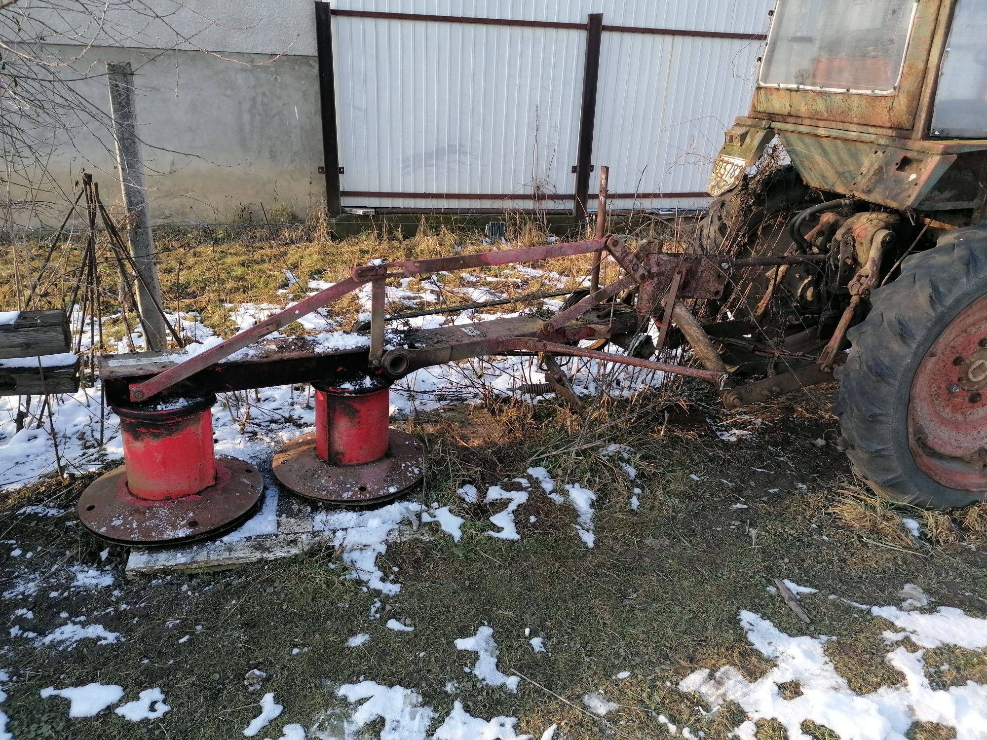 Трактор Т-25,  граблі, коса і прицеп