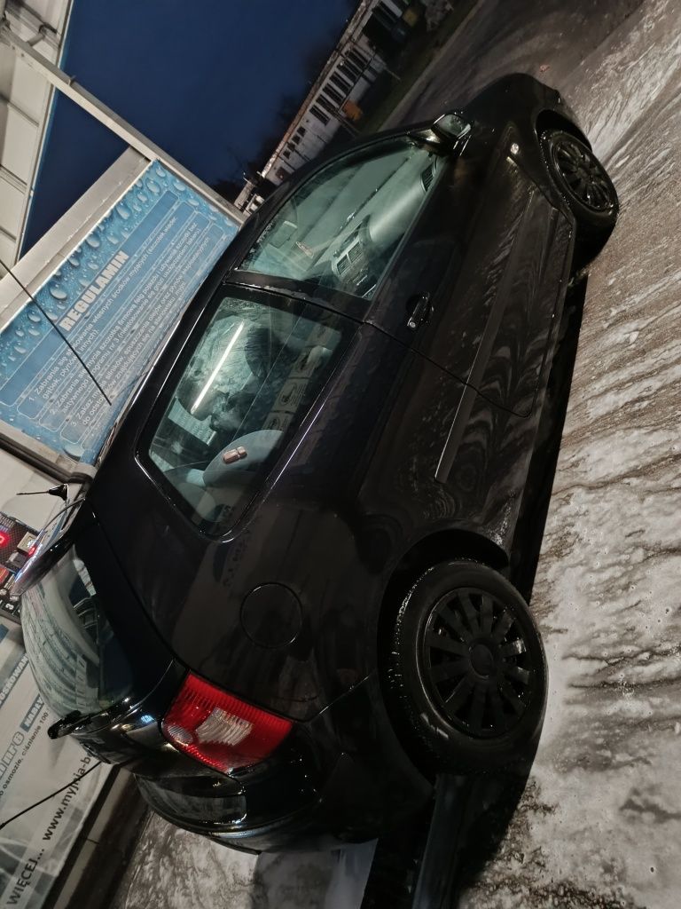 Ładne autko VW polo 1.2