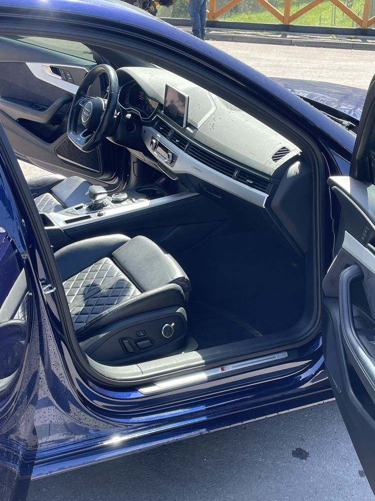 Audi S4 3.0v6 Turbo 2018 Uszkodzone tylko wizualnie.