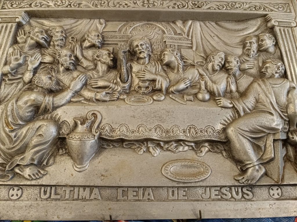 Peça decorativa em estanho
