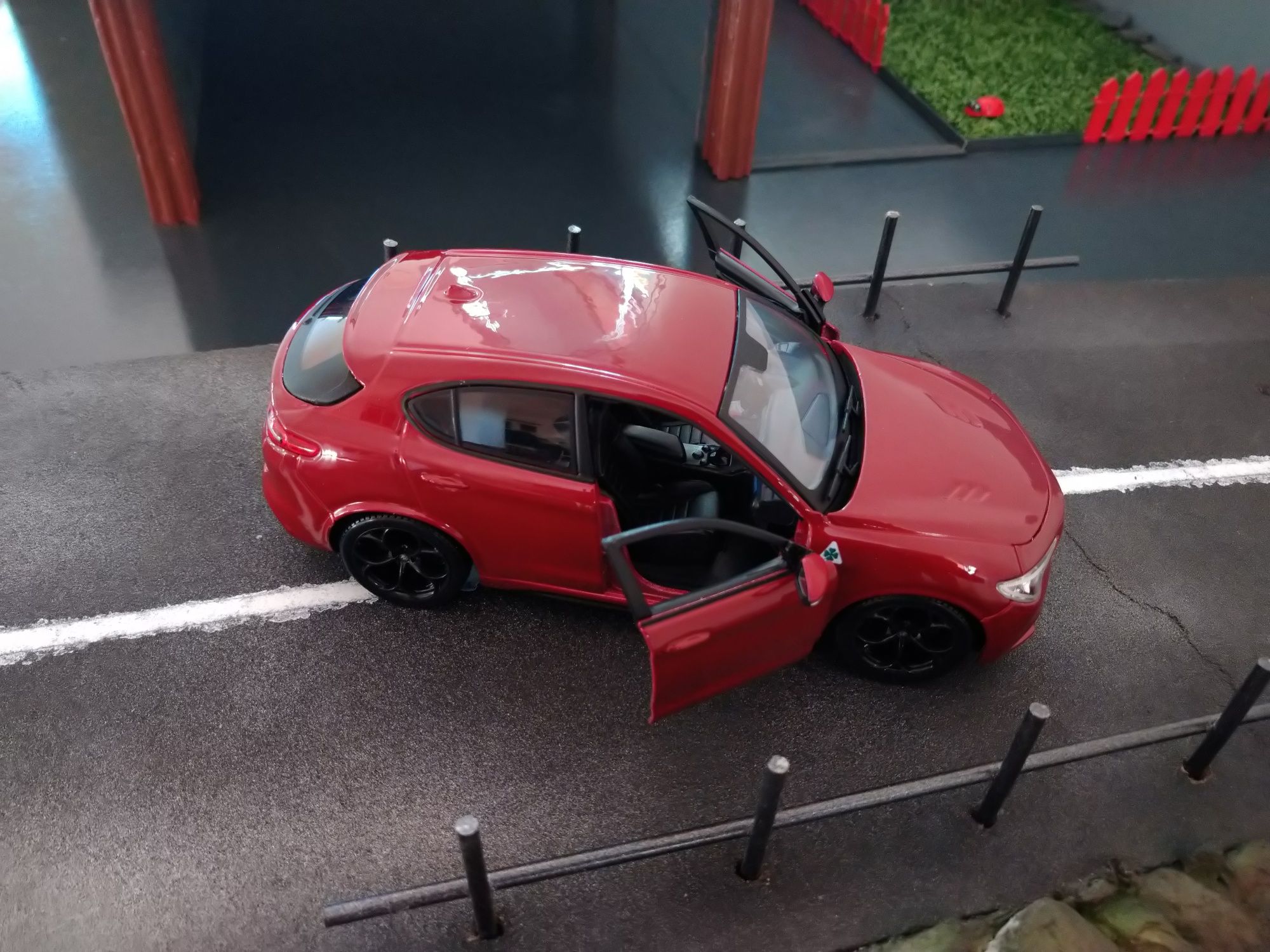 Alfa Romeo Stelvio - Bburago 1/24