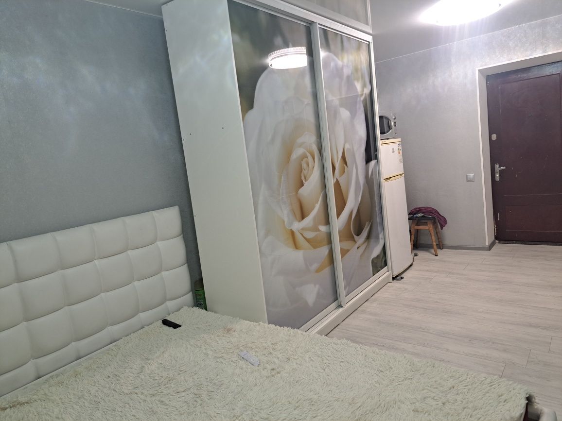 Продам комунальную квартиру