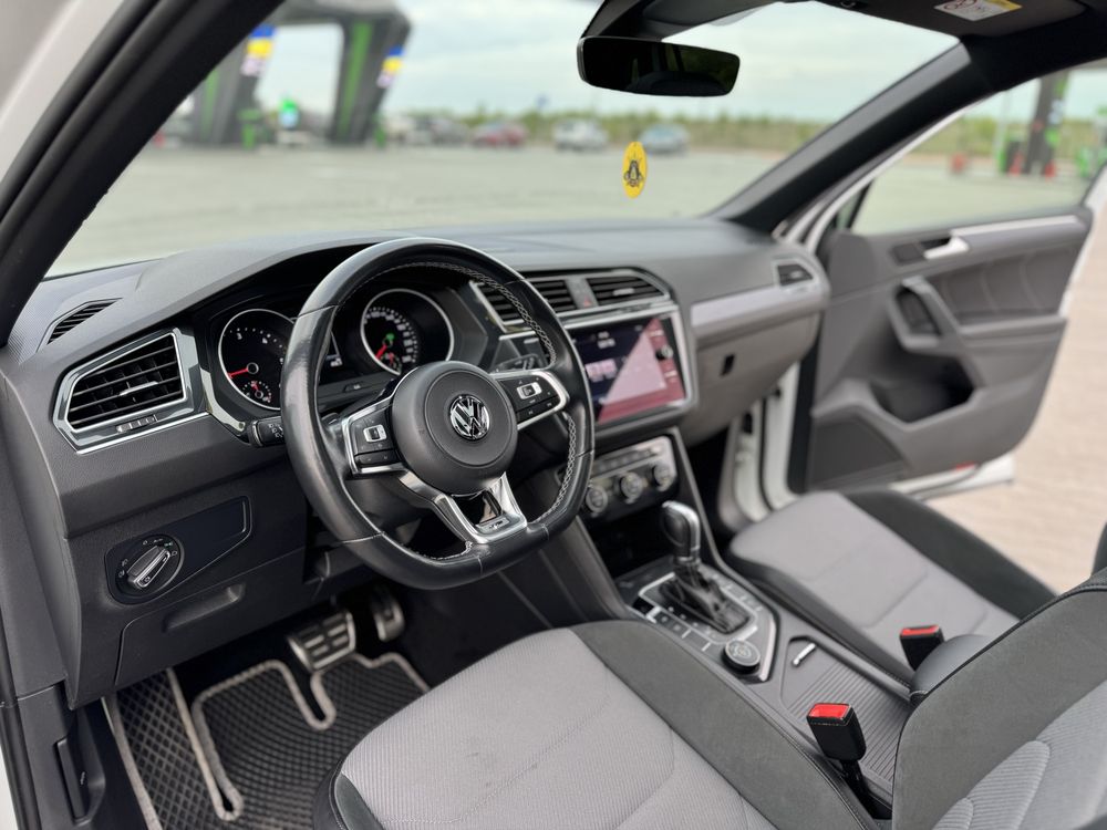 Продам Volkswagen Tiguan R-line 2019 года