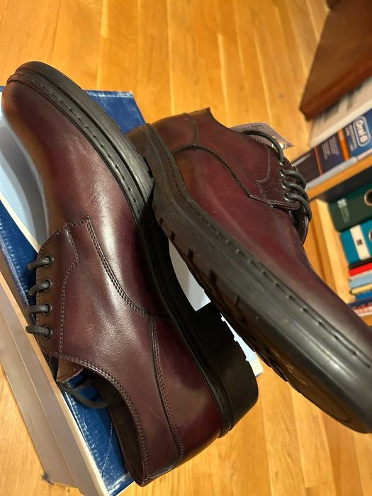 nowe buty premium włoskiej marki Pollini r. 44- ideał - okazja!