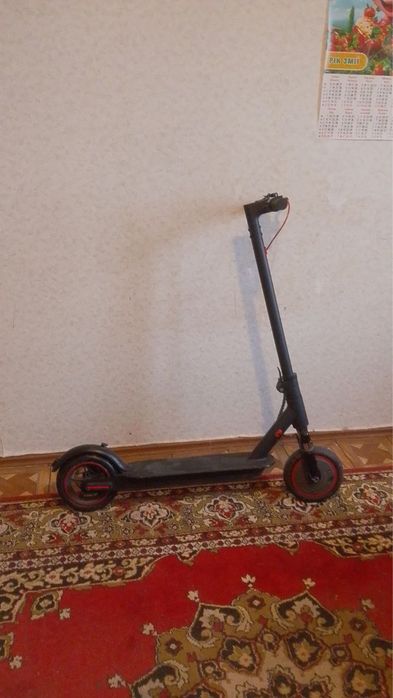 Електросамокат у відмінному стані, гарантія 1 рік