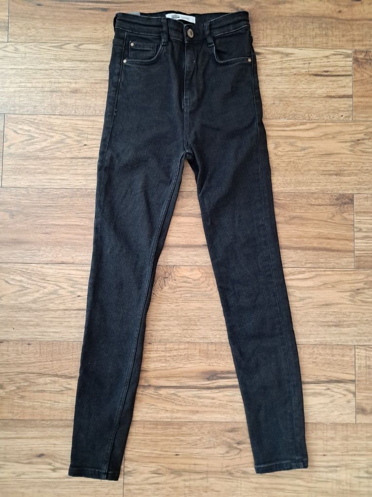 Jeansy z wysokim stanem Zara S