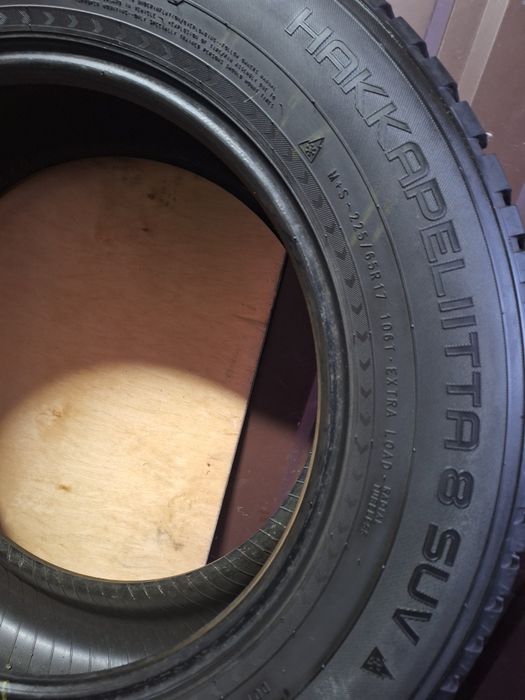 225/65 R17 Nokian  комплект