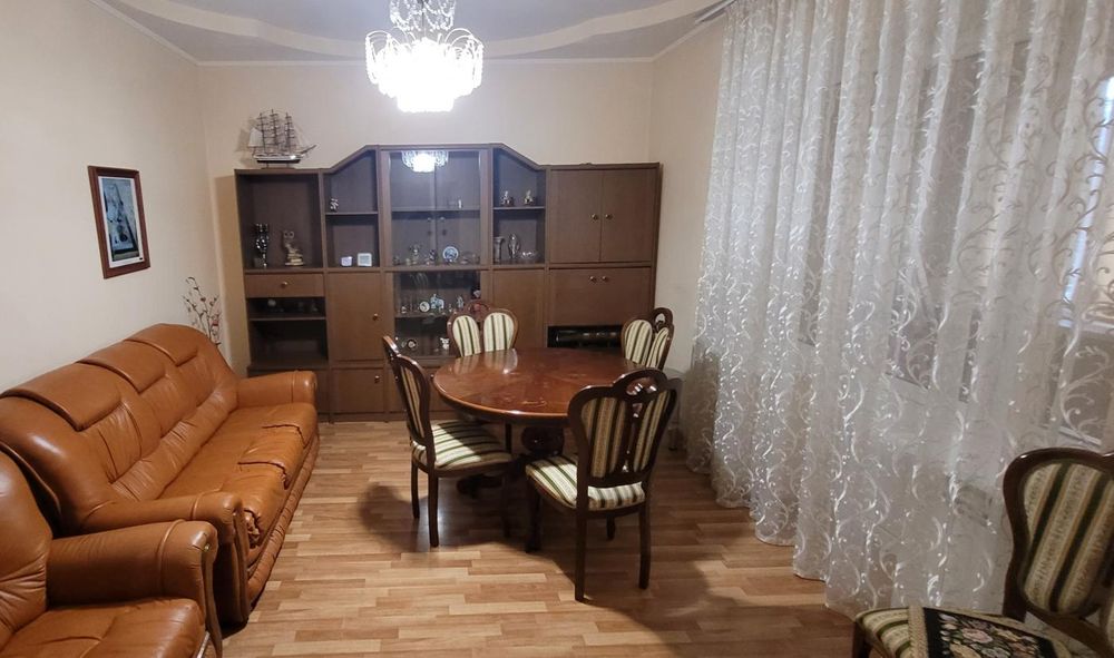 Повністю укомплектована квартира у центі Запоріжжя