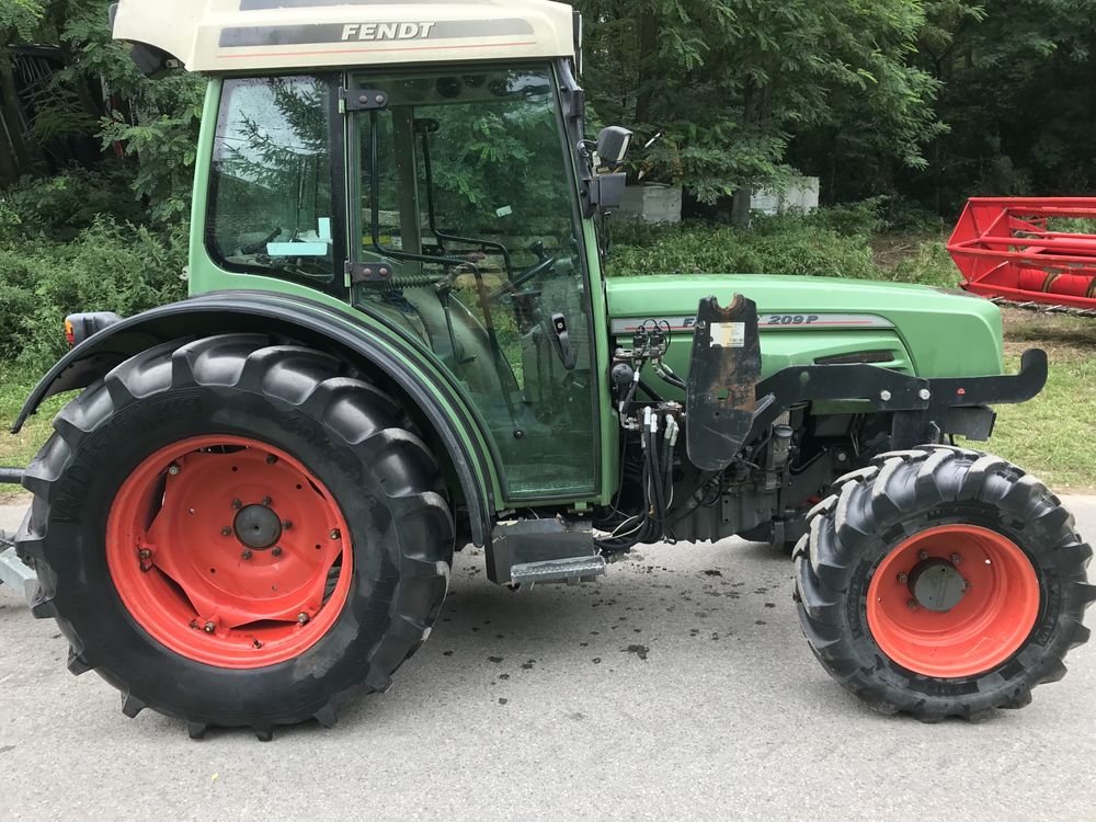 Fendt 209P  Sadownik ,Sadowniczy z ładowaczem czołowym