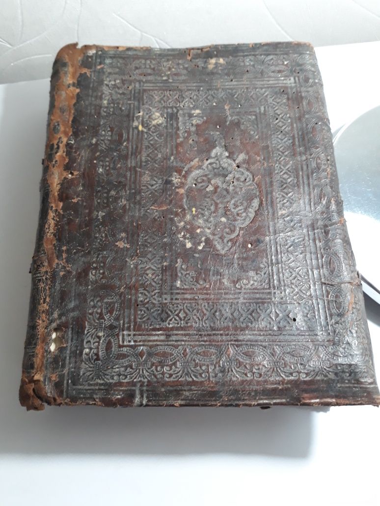 8Книга церковная 18век часовник