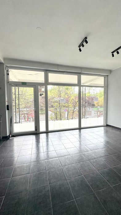 113 m2 duży lokal z witrynami handel gastronomia usługi Łódź Dąbrowa