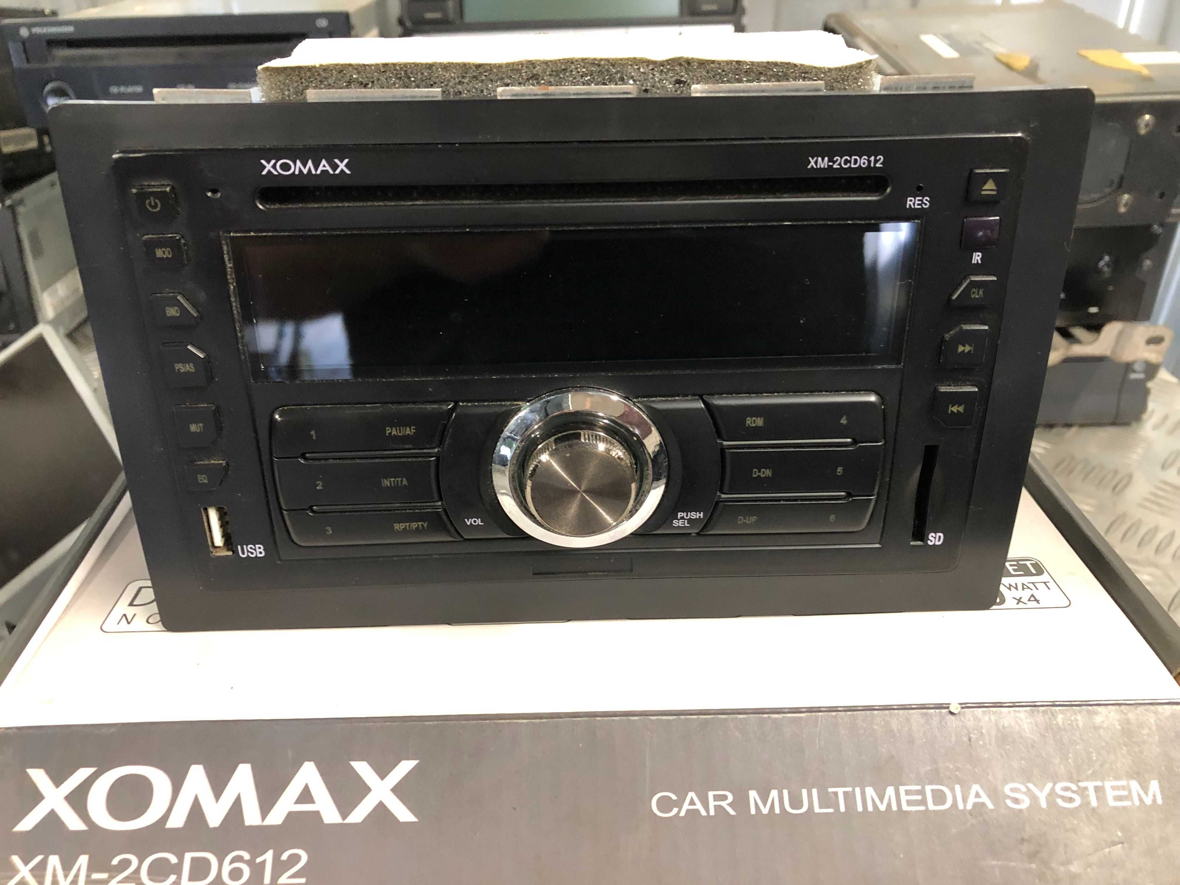 Radio Xomax XM-2CD612