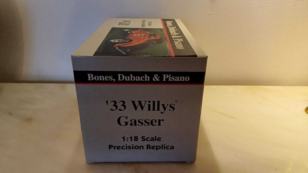 Miniatura 33' Willys Bones, Dubach & Pisano ERTL 100% Precision 1:18