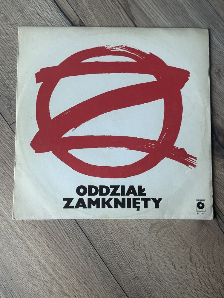 Winyl Odział Zamkniety