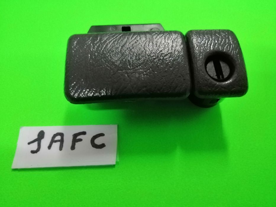 Puxador do porta luvas Suzuki Grand Vitara e Jimny NOVO