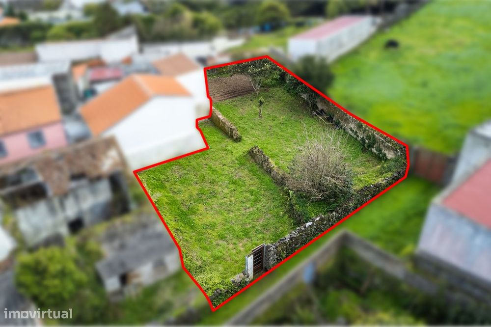 Terreno na Fajã de Cima