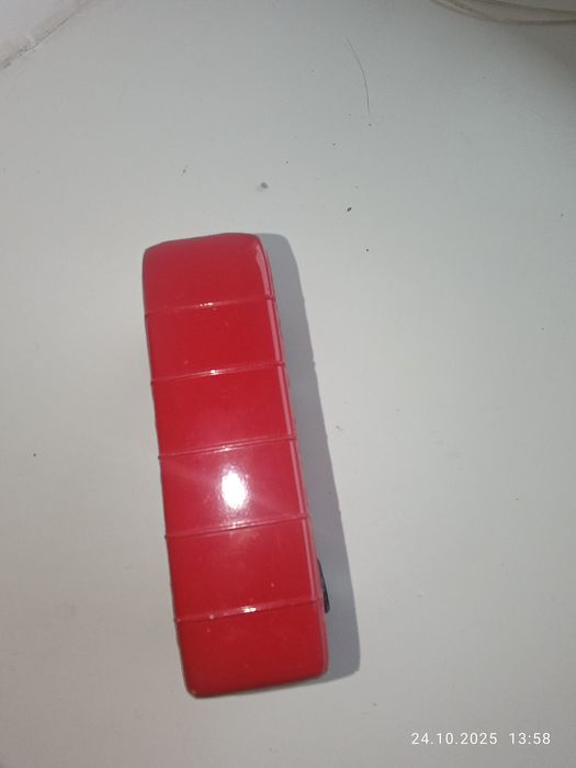 Іграшка, червоний британський автобус