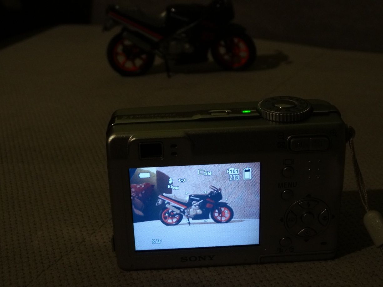 Sony cyber-shot DSC- W5