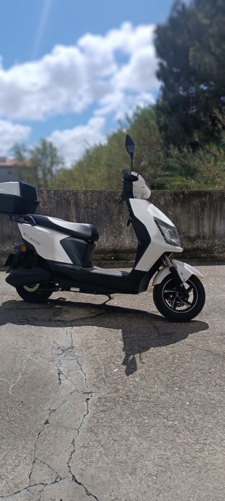 Scooter Elétrica NEOVOLT WE-RIDE 60V 250W