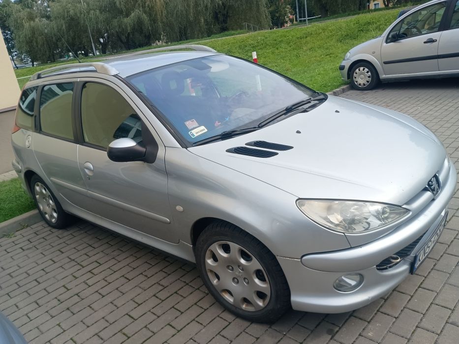 Sprzedam Peugeota 206 SW z 2004r..