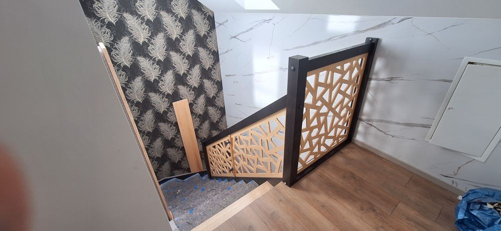 Schody balustrady  wypełnienia balustrad frezowanie