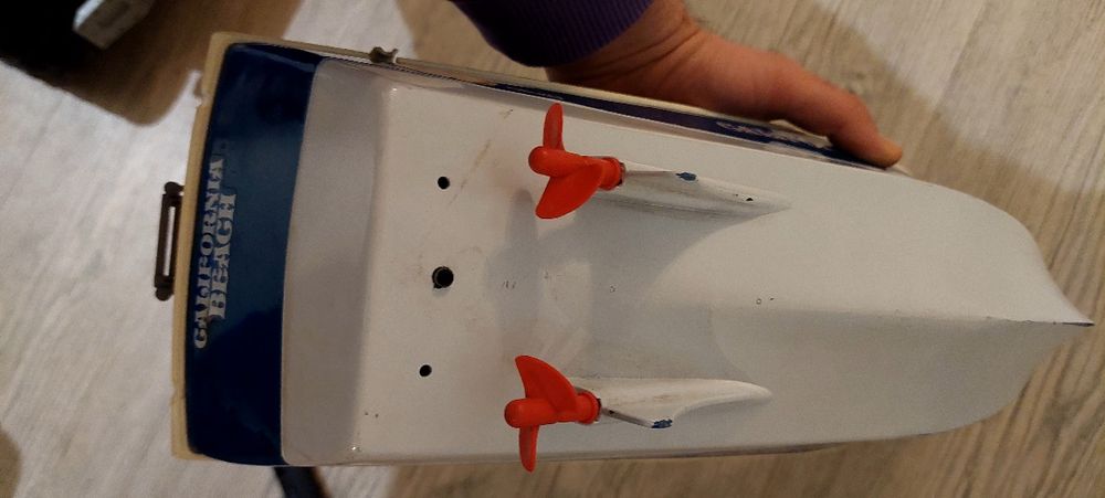 Nikko California Beach Łódź RC