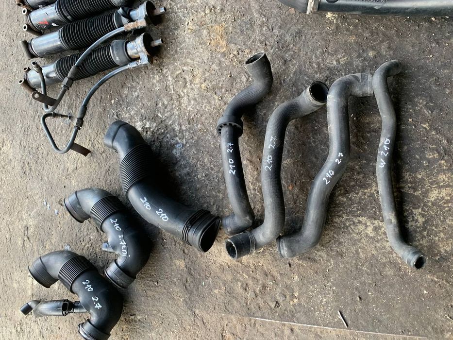 Радіатор інтеркулєра патрубки w210 3.2 cdi