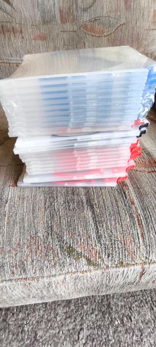 Puste pudelka cd/dvd z mechanizmem wysuwu nowe