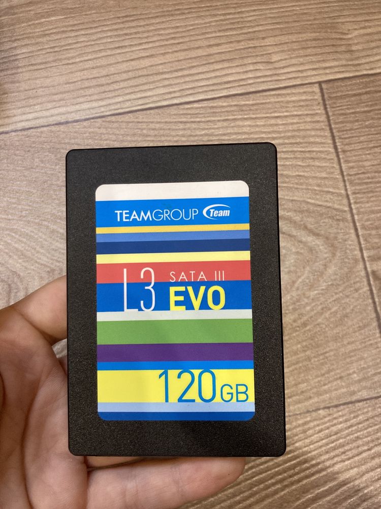 SSD диск на 120gb