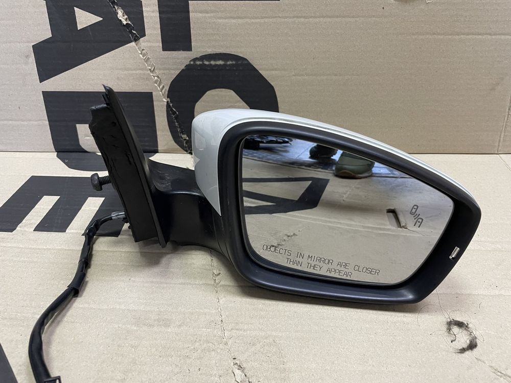 Зеркало праве з датчиком мертвих зон VW Jetta 6 2015-2017 USA.