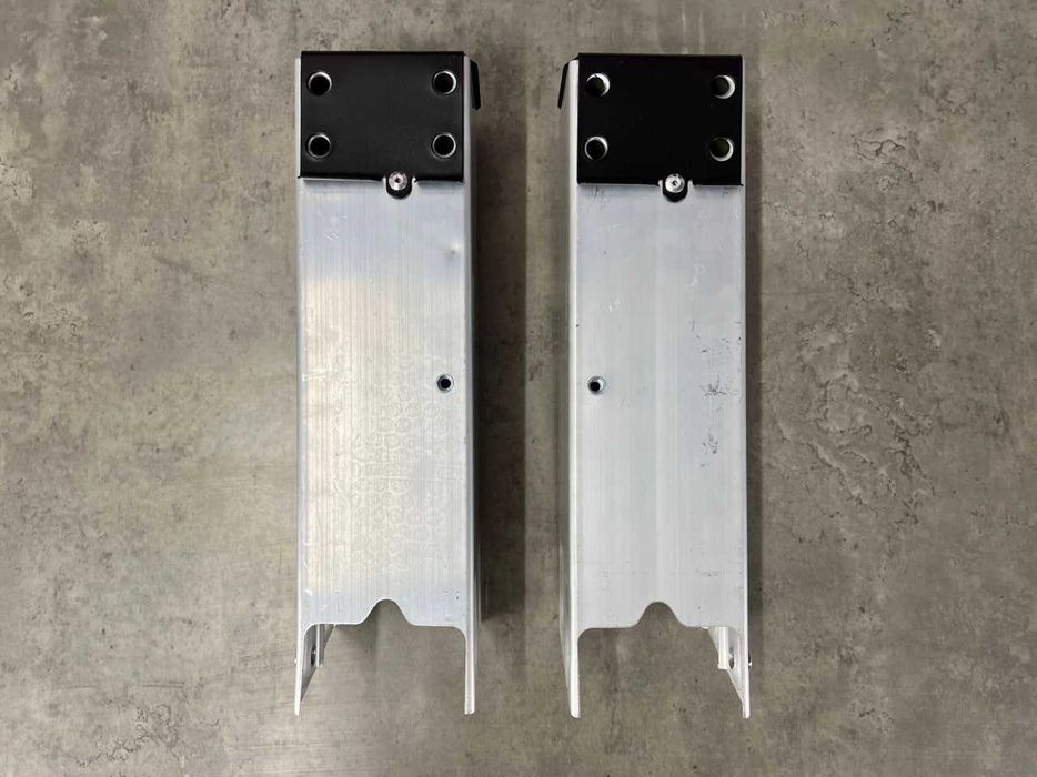 Кронштейн підсилювача переднього бампера Tesla Model Y