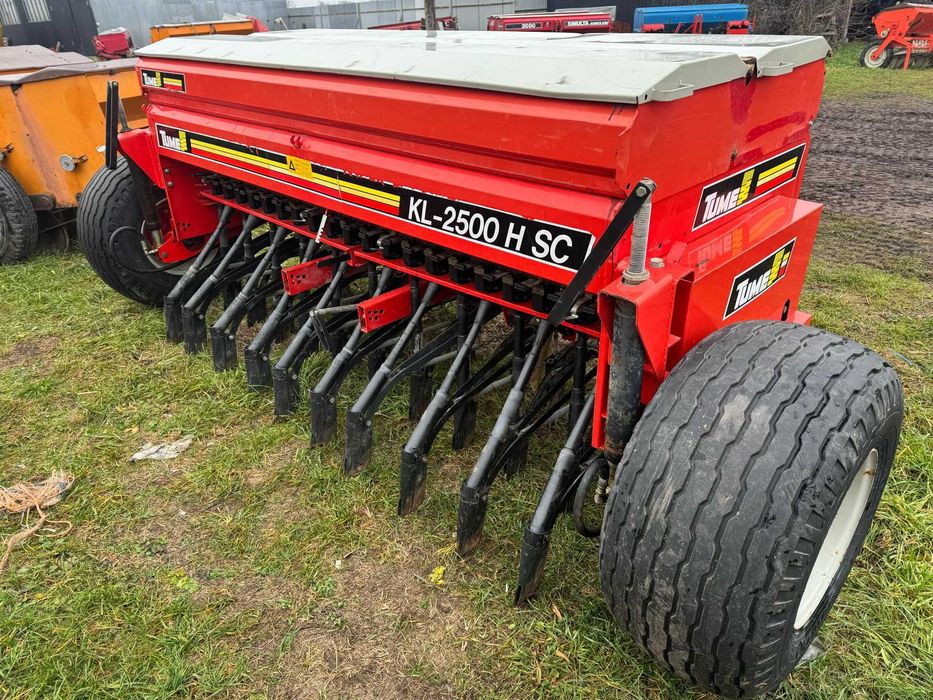Сівалка зернова причіпна  2.5м з міндобривом TUME KL2500 H SC