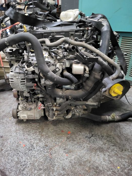 Renault Trafic 23r 2.0 dci silnik kompletny M9R717