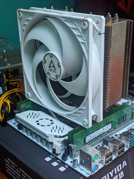 Топовий кулер Noctua U14S, з вентилятором arctix p140